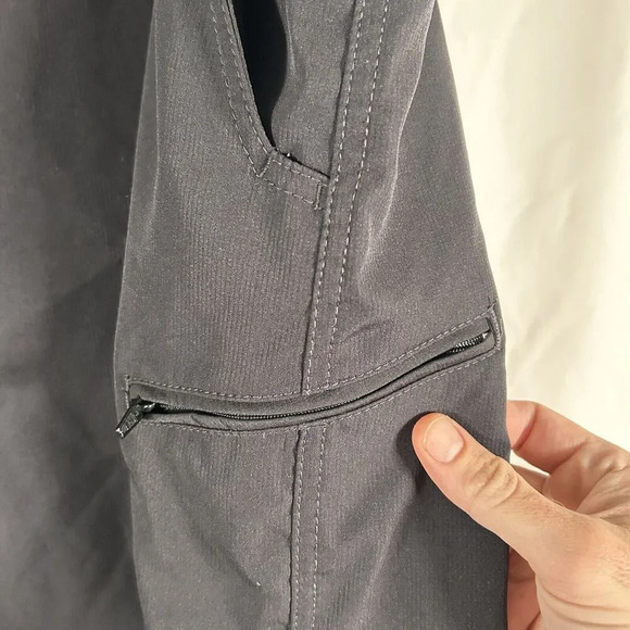 Wrangler Cargo Shorts Men's 48 Black Zip Pockets Button Zip Lightweight - Picture 4 of 10